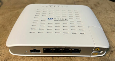 DZS Zhone PoE GPON 4 Port Gateway ZNID-GPON-2804D-NA